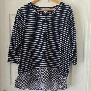 Crown & Ivy  Navy Blue and White Ruffled Bottom 3/4 Sleeve Top